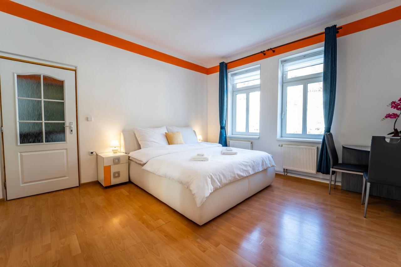 Tuan Long Apartments Jachymov Exterior photo